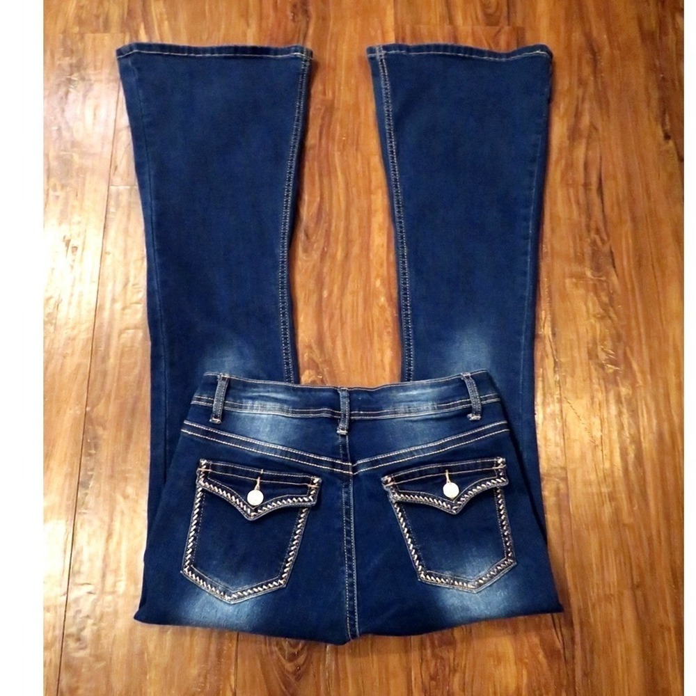 Bamboo Juniors 11 Flared Dark Wash Jeans‎ Embellished Button Metallic Stitch